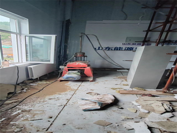 槐荫地基基础下沉墙体裂缝加固注浆顶升施工